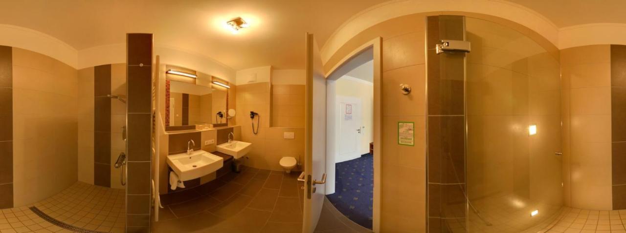 Weingut Matthias Dostert / Culinarium Hotell Nittel Exteriör bild